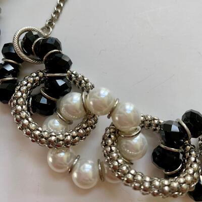 LOT 110R: Silver Tone Beaded & Faux Pearl Chain Necklace with Beaded Stretch Braclets