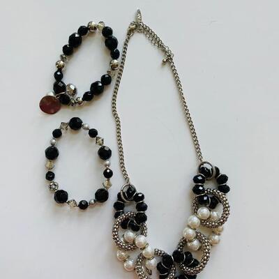 LOT 110R: Silver Tone Beaded & Faux Pearl Chain Necklace with Beaded Stretch Braclets