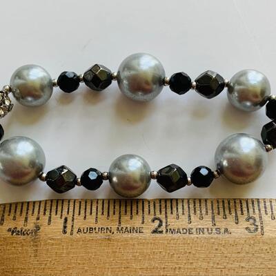 LOT 112R: Trifari Brooch & Beaded & Faux Pearl  Stretch Bracelet