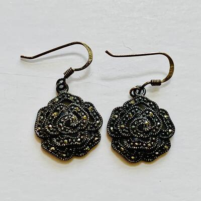 LOT 116R: Marcasite Pierced Earrings: Sterling Silver