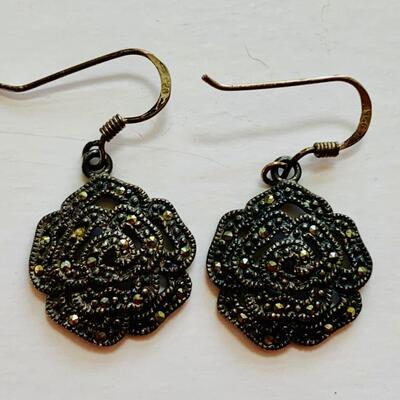 LOT 116R: Marcasite Pierced Earrings: Sterling Silver
