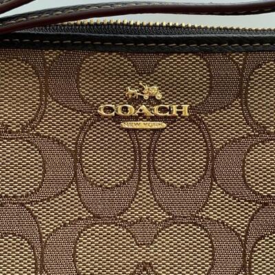 LOT J00116: Coach Small Wristlet Purse Signature C Print  Brown