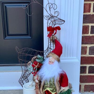 LOT 117R:  Holiday Decor: Wire Reindeer, Santa, & Reindeer Snack Jar "Oh Deer"