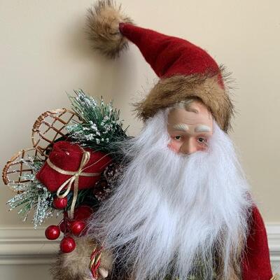 LOT 117R:  Holiday Decor: Wire Reindeer, Santa, & Reindeer Snack Jar "Oh Deer"