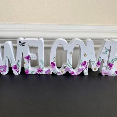 LOT 118R:  Spring Home Decor