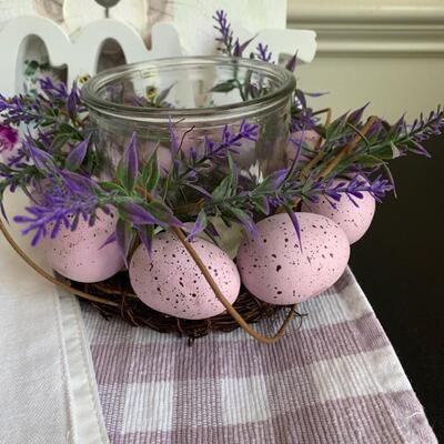 LOT 118R:  Spring Home Decor