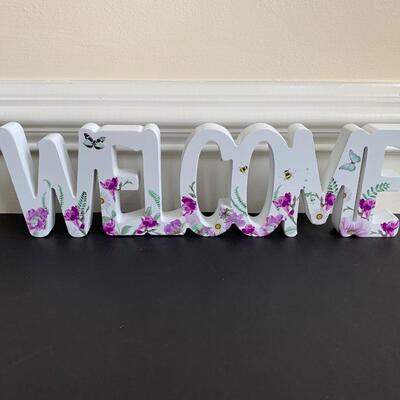 LOT 118R:  Spring Home Decor