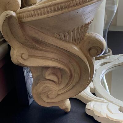 LOT 122R: Home Decor: Wall Pocket/Sconce, Floral Accent Mirror & More