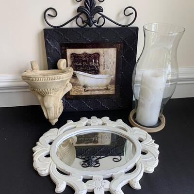 LOT 122R: Home Decor: Wall Pocket/Sconce, Floral Accent Mirror & More