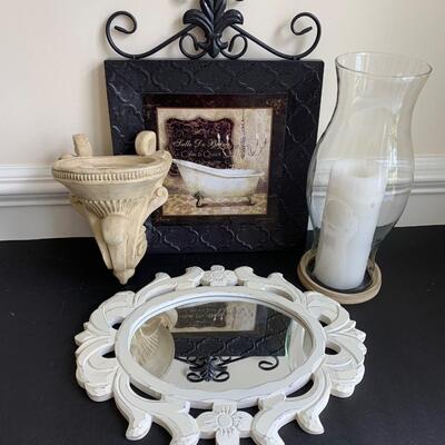 LOT 122R: Home Decor: Wall Pocket/Sconce, Floral Accent Mirror & More
