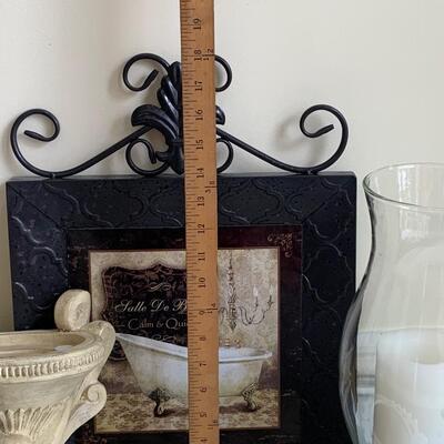 LOT 122R: Home Decor: Wall Pocket/Sconce, Floral Accent Mirror & More