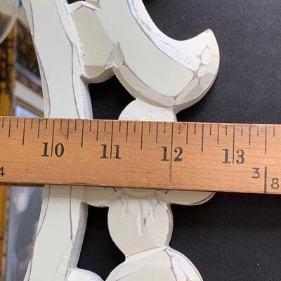 LOT 122R: Home Decor: Wall Pocket/Sconce, Floral Accent Mirror & More