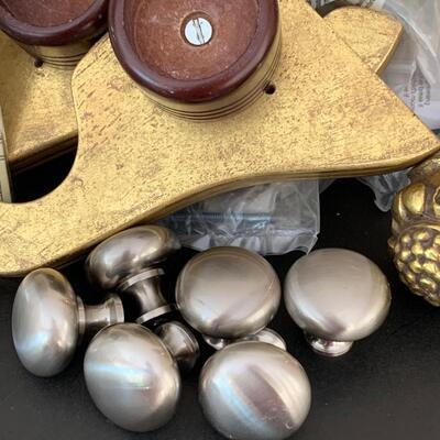 LOT 123: Cabinet Hardware: Silver Knobs, Curtain Brackets & Drapery Finials