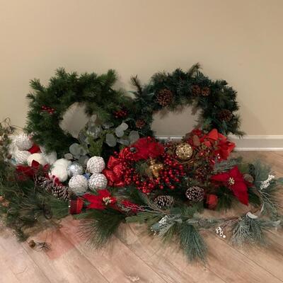 LOT 125R: Holiday Wreaths, Garland, Decor, Berries, Ornaments & More