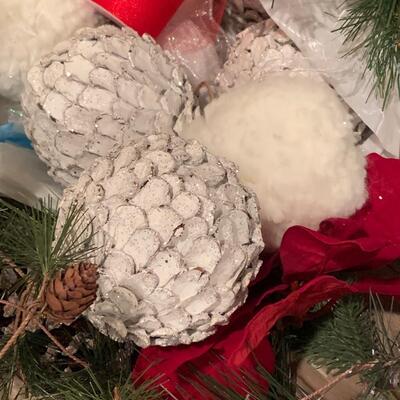 LOT 125R: Holiday Wreaths, Garland, Decor, Berries, Ornaments & More