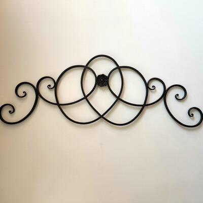 LOT 129RP: Large Floral Medallion Metal Scrollwork Wall Plaque