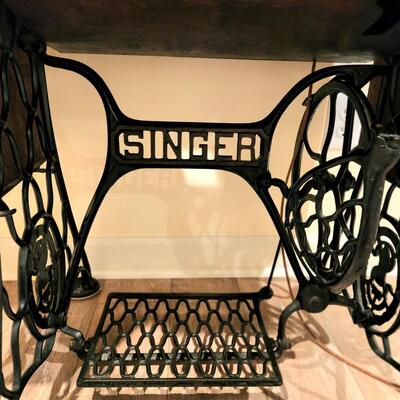 LOT 137RP: Antique Oak Cabinet Singer Sewing Treadle Machine