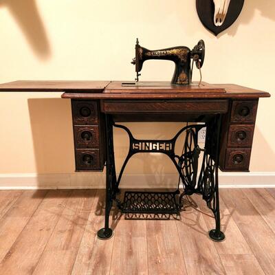 LOT 137RP: Antique Oak Cabinet Singer Sewing Treadle Machine