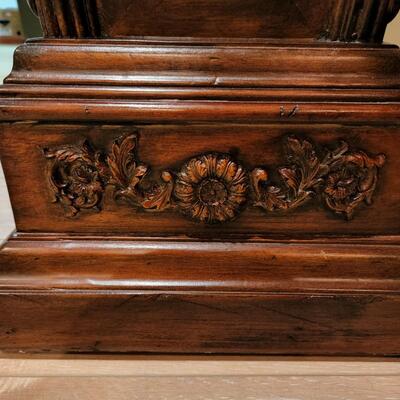 LOT 141RP: Faux Metal Inlay Accent Pedestal