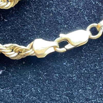 10 k gold necklace 22 in