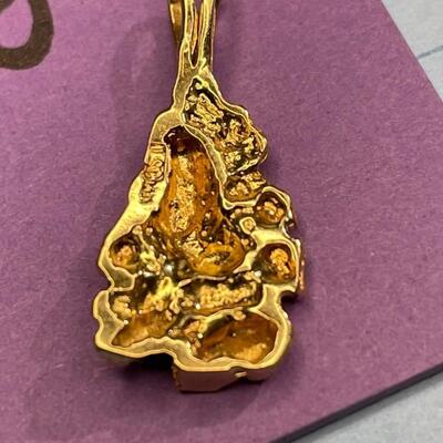 14 k gold nugget charm