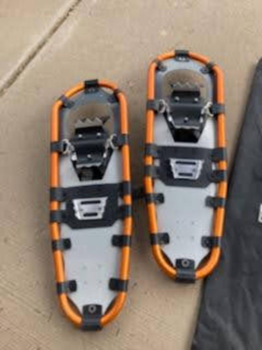 LOT 126 YUKON SNOWSHOES (WS)