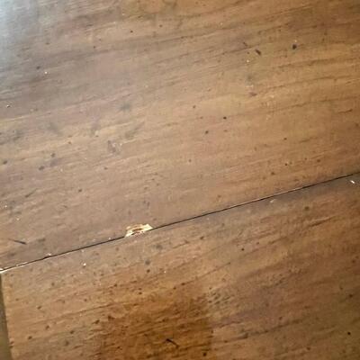 Walnut Vintage diding table with 2 leaves