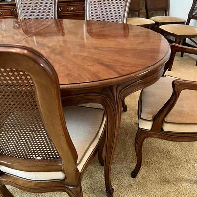 Walnut Vintage diding table with 2 leaves