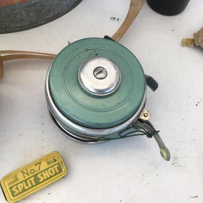 5426 Vintage Fishing Tackle Lot with Reels