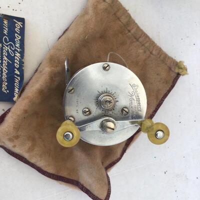 5426 Vintage Fishing Tackle Lot with Reels