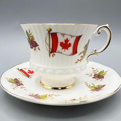 Elizabethan Fine Bone China The Flag and Maple Leaf of Canada Teacup & Saucer