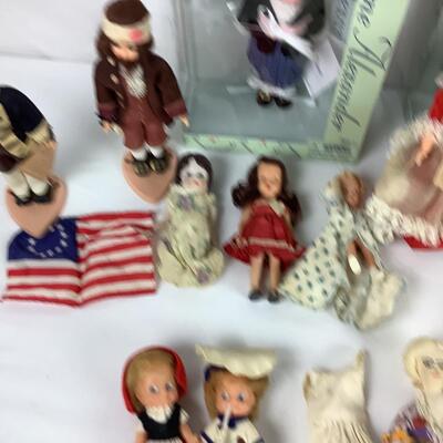 Lot. 5409. Madame Alexander  ( NEW IN BOX ) / Carlson Doll / Campbell Soup Doll Lot