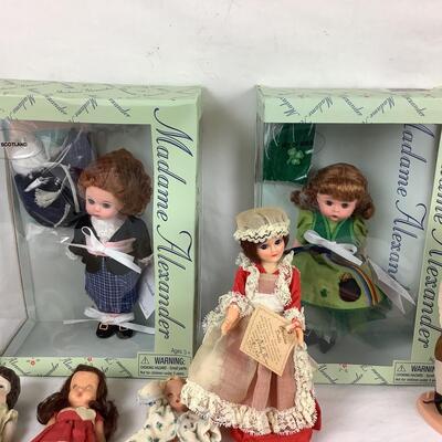 Lot. 5409. Madame Alexander  ( NEW IN BOX ) / Carlson Doll / Campbell Soup Doll Lot