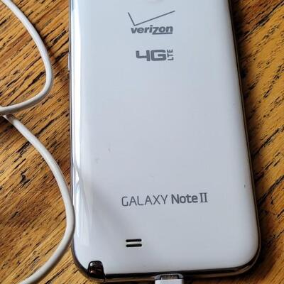 Lot 1: Samsung Galaxy Note 2 4G LTE Smartphone