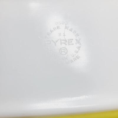 VINTAGE YELLOW SQUARE CASSEROLE DISH