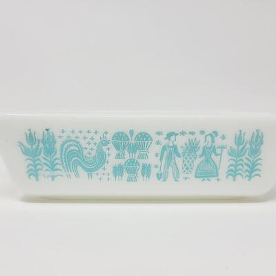 VINTAGE TURQUOISE AMISH BUTTERPRINT CASSEROLE DISH #1
