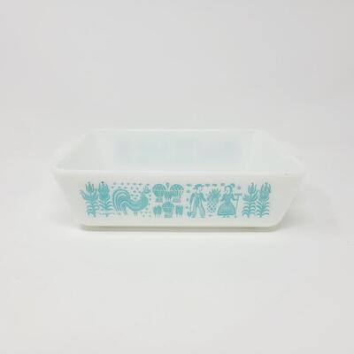 VINTAGE TURQUOISE AMISH BUTTERPRINT CASSEROLE DISH #1