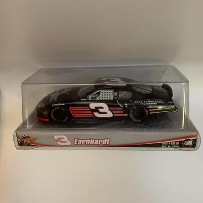 NASCAR Winners Circle Dale Earnhardt Foundation 2005 #3 1:24 Scale Die-Cast Race 9â€ long approx