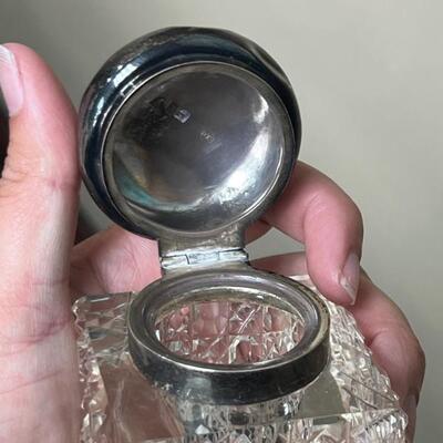 Alcohol/perfume bottle