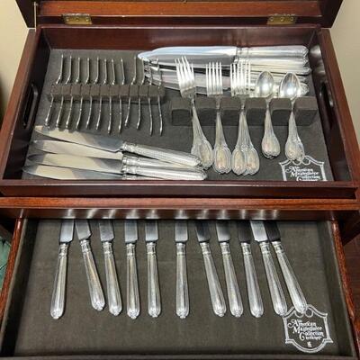 Buccellati flatware with the American Masterpiece Collection by Hickory wooden case included 