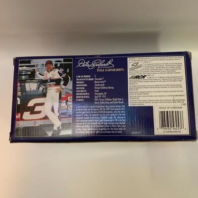 Winnerâ€™s Circle NASCAR Dale Earnhardt #3 1:24 Scale Goodwrench Die Cast Car 7â€ long approx