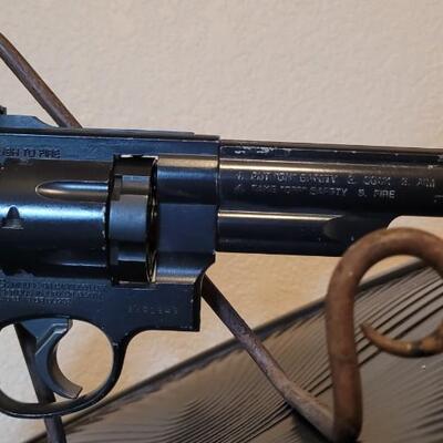 Lot 4: Vintage DAISY POWERLINE Model 44 Co2 .177 Caliber BB GUN