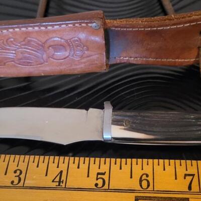 Lot 5: Vintage Stainlesss Steel Knife with Leather Sheath