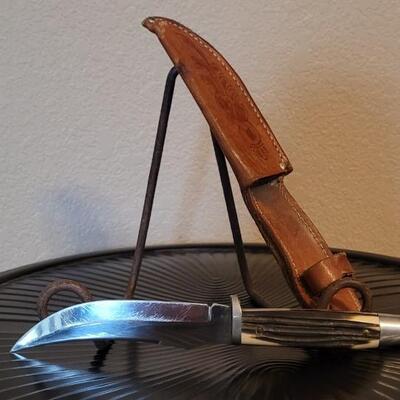 Lot 5: Vintage Stainlesss Steel Knife with Leather Sheath