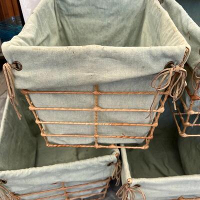 5440 Set of 8 Wire Cloth Lined Baskets