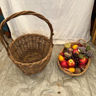5441 Basket with Faux Fruit