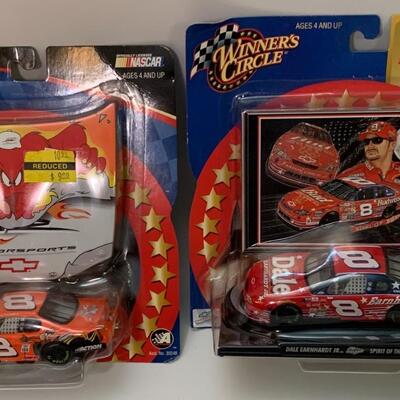 Dale Earnhardt Jr. #8 Looney Tunes Winner's Circle 1:43 NASCAR Diecast Car & Dale Earnhardt Jr #8 2000 Spirit of The Night Sam...