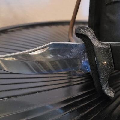 Lot 10: Vintage Folding Utility Knife with Finger Guard + Soft Case