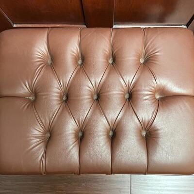 Tufted ottoman