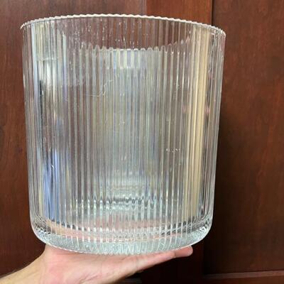 Acrylic bin